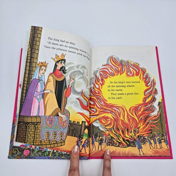 Disney Books Grolier Book Club Cinderella Sleeping Beauty Snow White The Rescuer - Picture 10 of 16